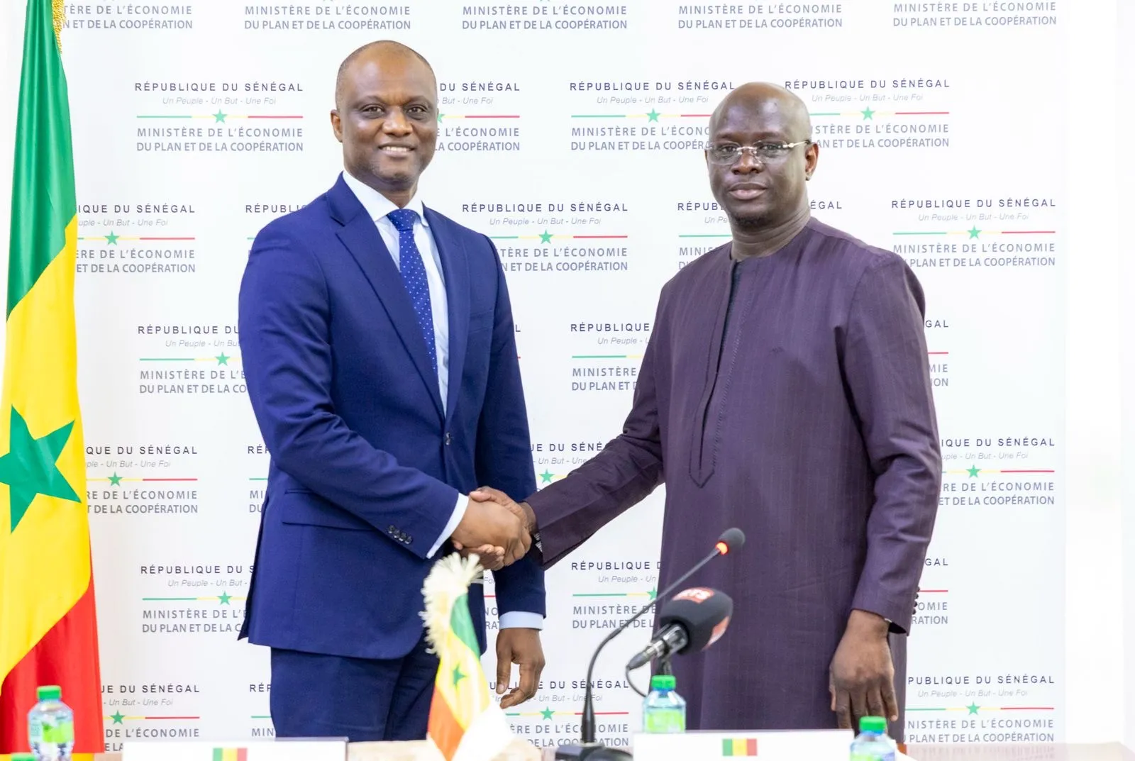 Passation de service : prise de fonction de Cheikh DIBA à la tête du Ministère de l’Économie, des Finances et du Plan
